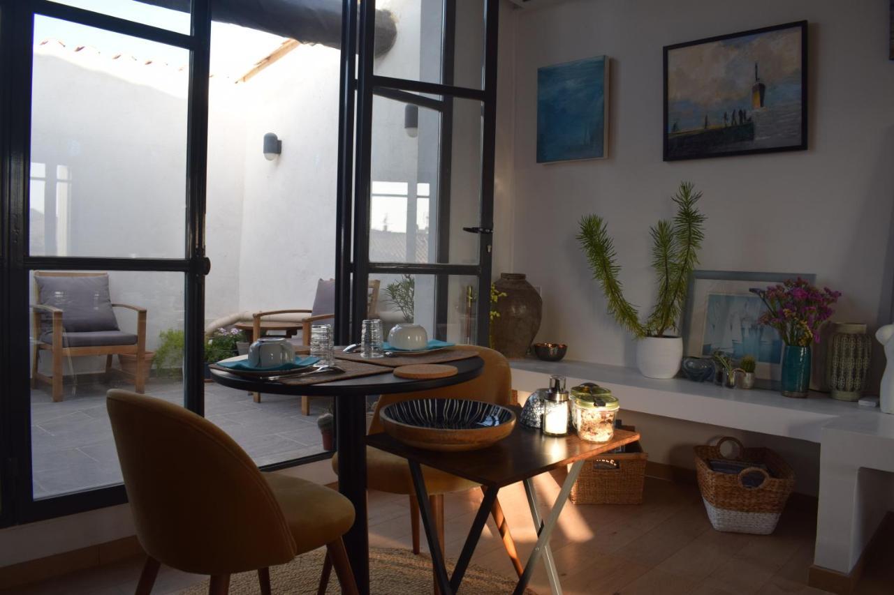 マルセイヤン Les Jasmins Bed & Breakfast エクステリア 写真